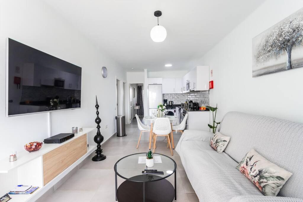 Casa Bella Apartment ปูแอร์โตเดลคาร์เมน ภายนอก รูปภาพ